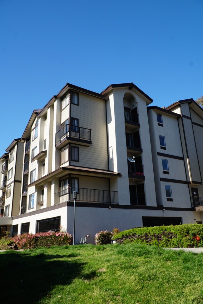 Building Photo - 3955 Faircross Plz