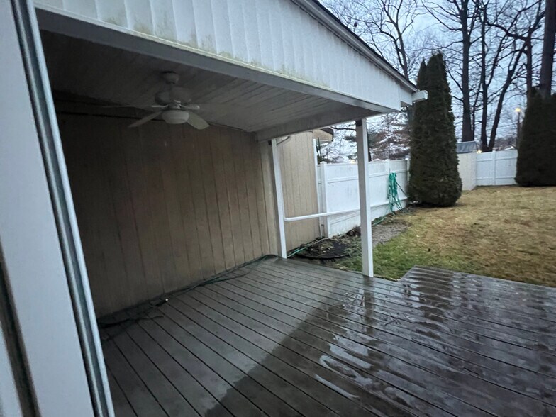 Building Photo - 10202 Murty Ln