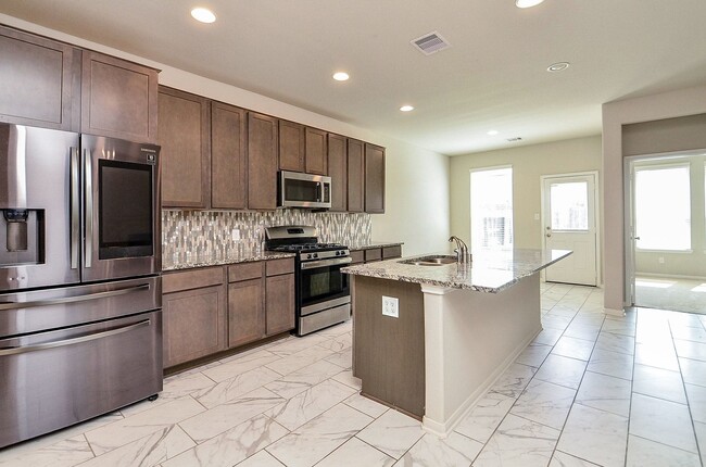 Building Photo - 5443 Grand View Dr