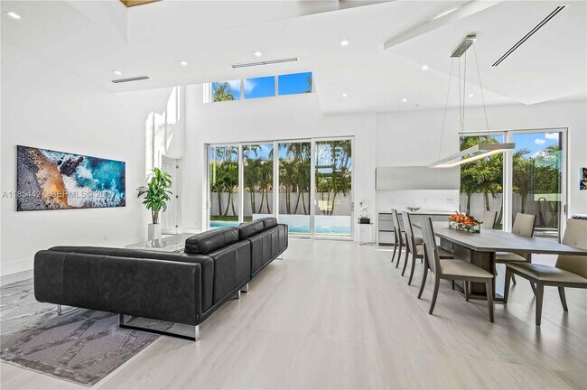 Building Photo - 2628 Marcinski Rd