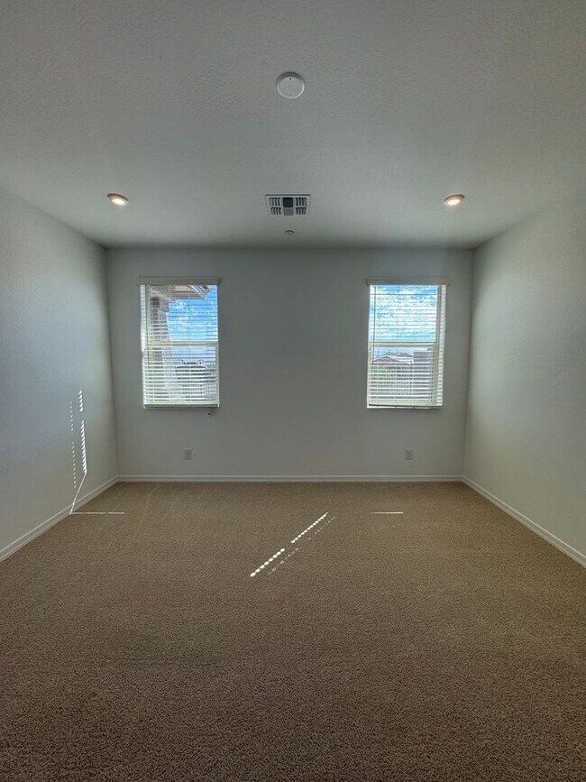 Building Photo - Brand new home in Vistancia/ ** Ask about our move in specials **