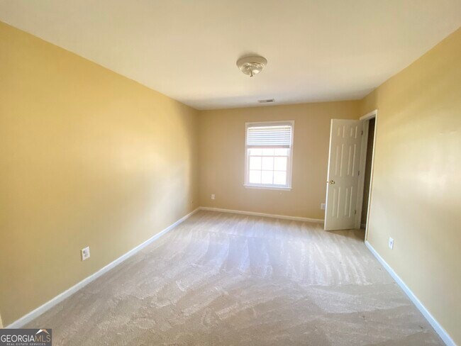 Building Photo - 1606 Cascade Overlook