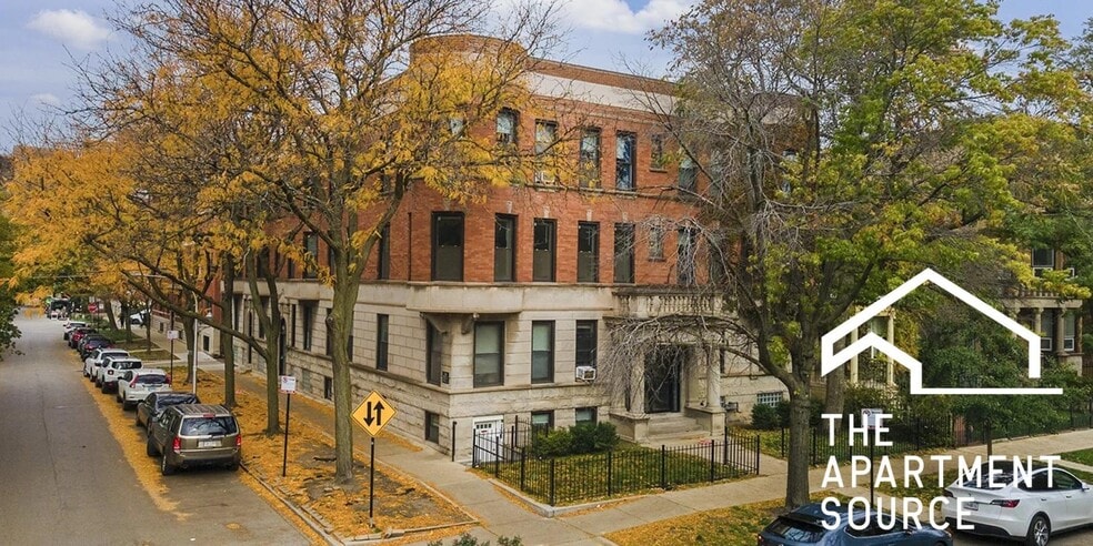 Building Photo - 854 W George St
