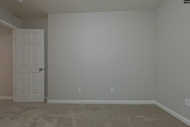 Building Photo - 134 Summer Pines Drive