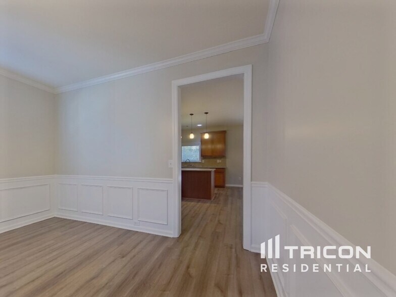 Building Photo - 188 Longwood Crossing