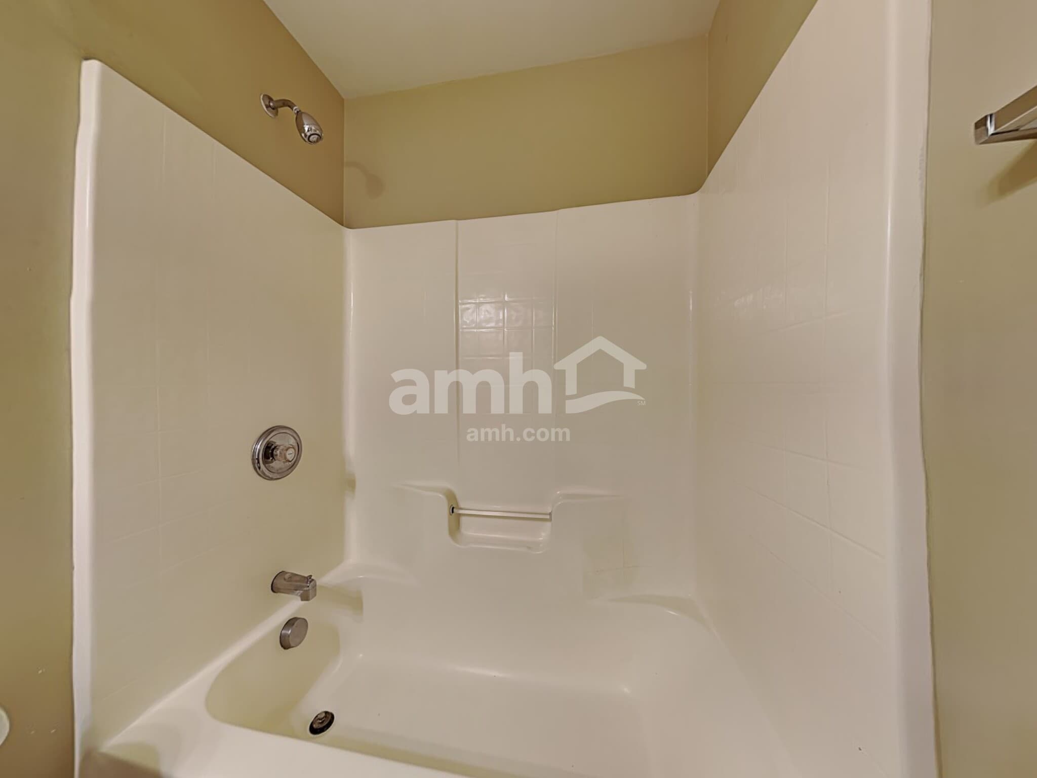 Building Photo - 32 Riverbed Dr