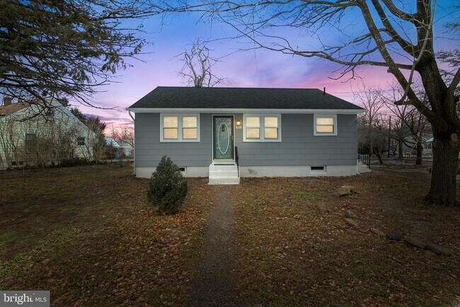 Building Photo - 1001 Armistice Dr