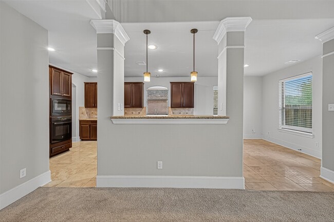Building Photo - 8338 Sedona Ridge Dr