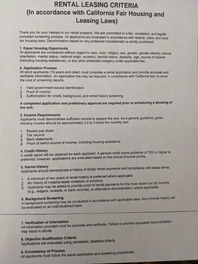 Building Photo - 451 N Oakhurst Dr