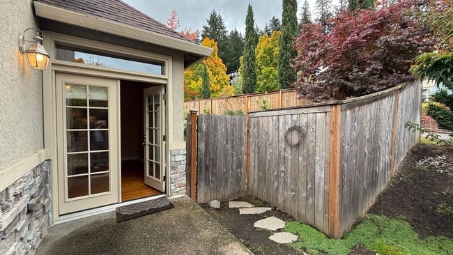 Building Photo - RARE Single Level 3-Bed Home in Coveted McKenna Ridge, Happy Valley - Video