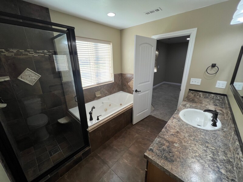 Building Photo - 5223 S 4700 W