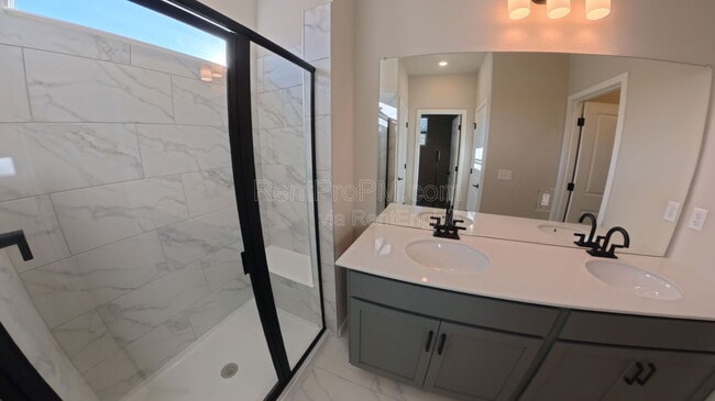 Building Photo - 776 Nob Hl Ln