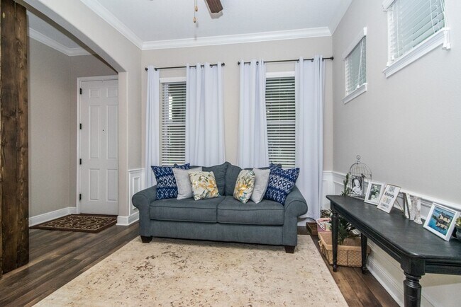 Building Photo - 8114 Champions Forest Way