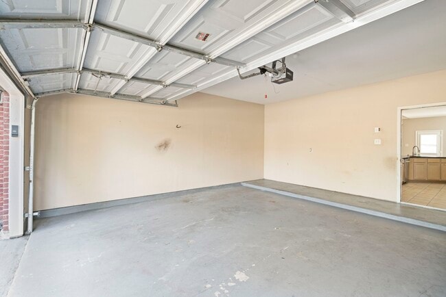 Building Photo - 13403 Scarab Dr