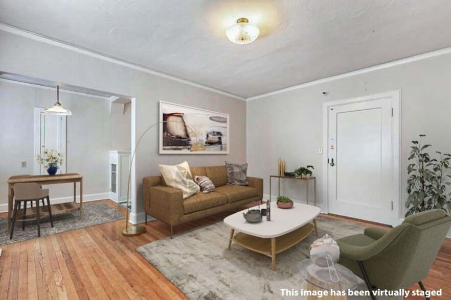 Interior Photo - Jeanne Manor