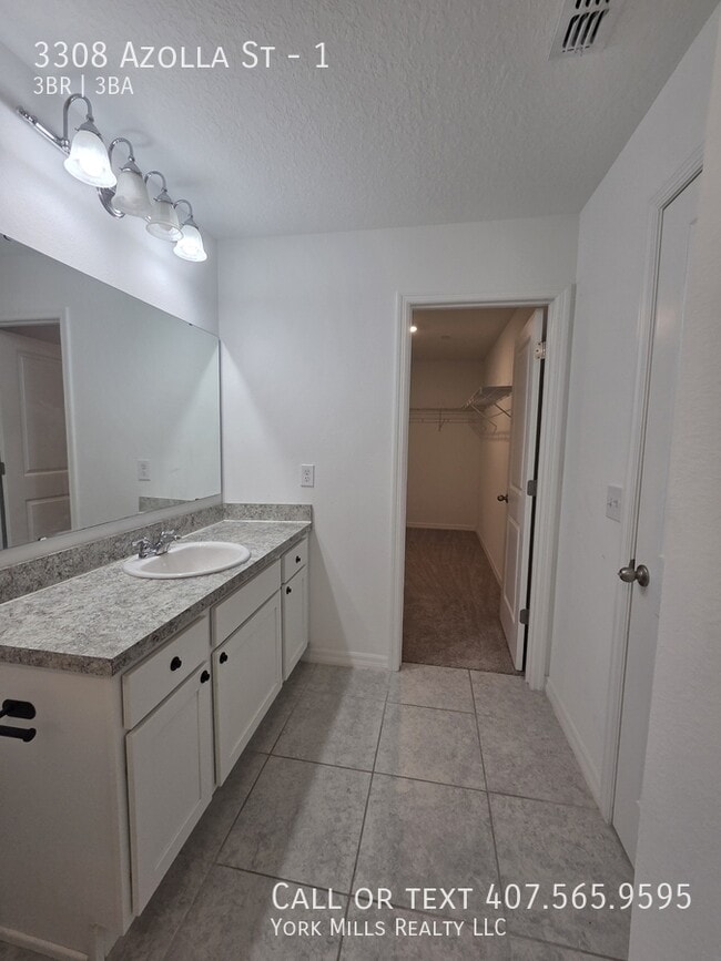 Building Photo - 3308 Azolla St