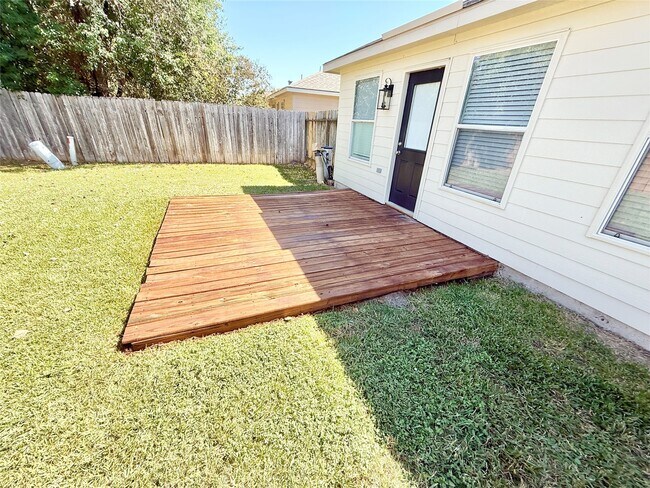 Building Photo - 8803 Danbury Hollow Ln