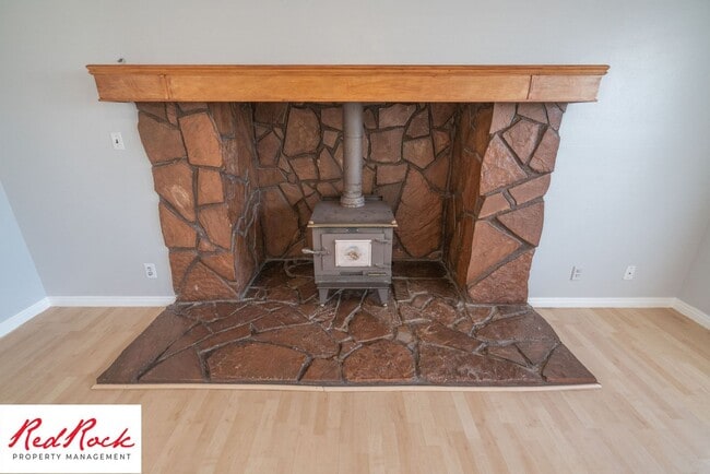 Building Photo - Bright & Spacious 3-Bed, 2-Bath Home in Wa...