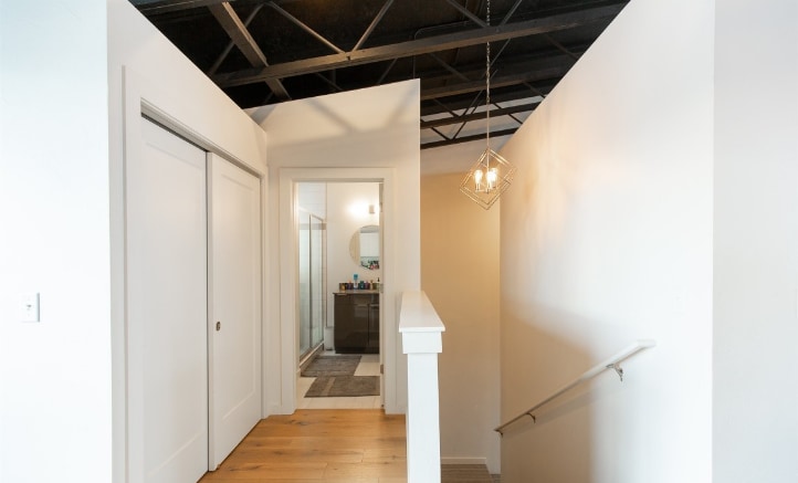 Building Photo - 611 Nikles Dr