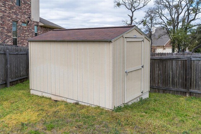 Building Photo - 3804 Tango Ct