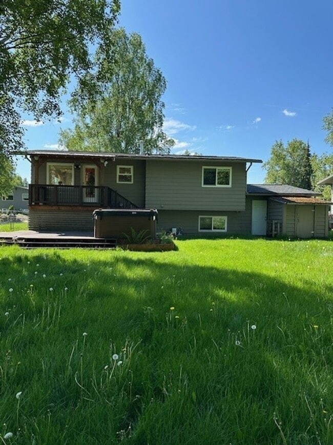 Building Photo - PRICE DROP!!!  The Perfect Family Home! La...