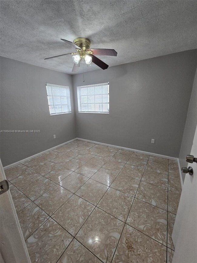 Building Photo - 3 bedroom in North Miami FL 33161