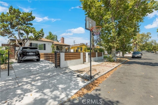 Building Photo - 6221 Agnes Ave