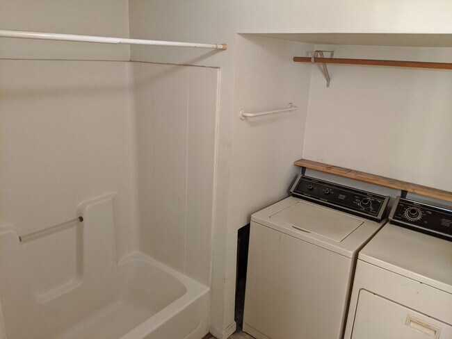 Building Photo - New Listing!!!