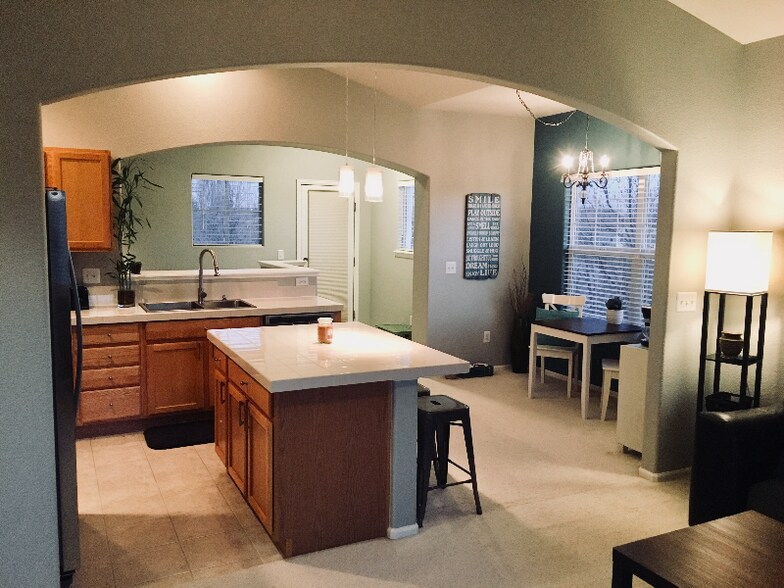 Building Photo - 5039 Northern Lights Dr