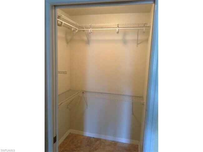 Building Photo - 1704 SE 1st St