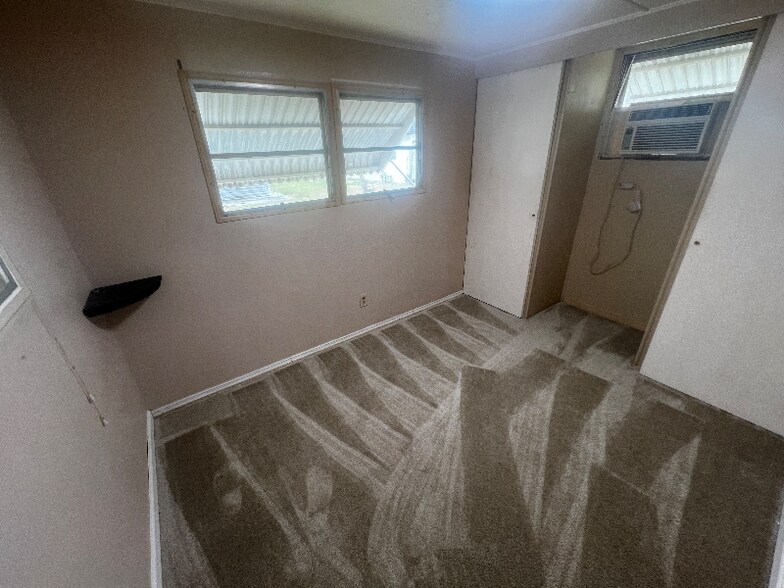 Building Photo - 38748 Calumet Ave