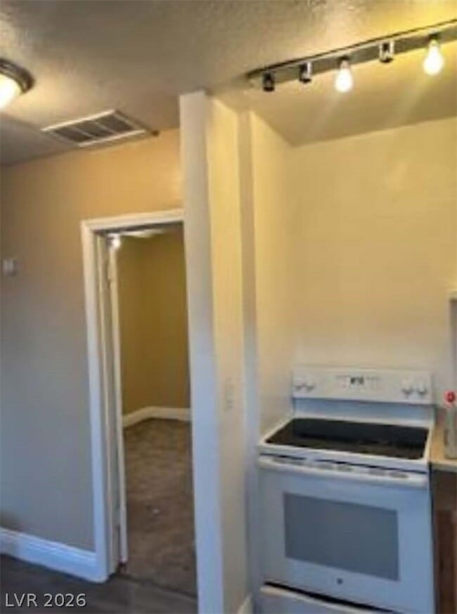 Building Photo - 204 Jefferson Ave