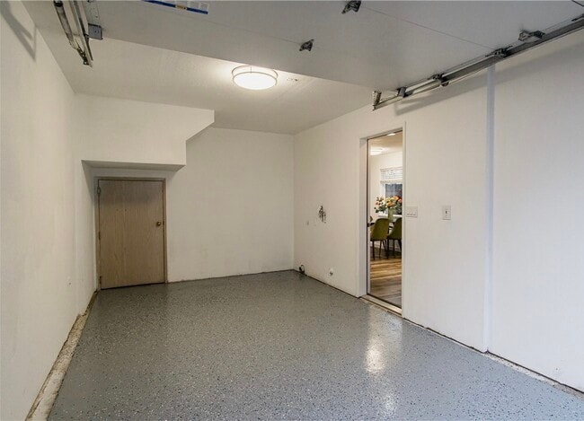 Building Photo - 9250 15th Ave SW