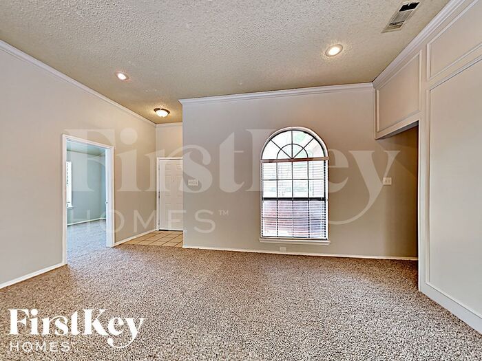Building Photo - 936 Bluffview Dr