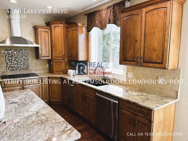 Building Photo - 4160 Lakeview Blvd
