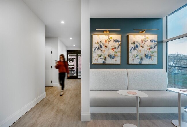 Building Photo - 93 Bennington St