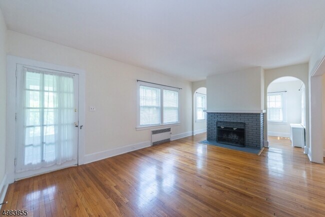 Building Photo - 61 Watchung Ave