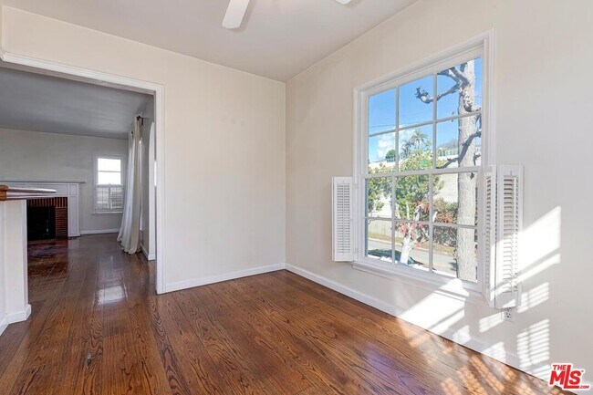 Building Photo - 311 S Church Ln