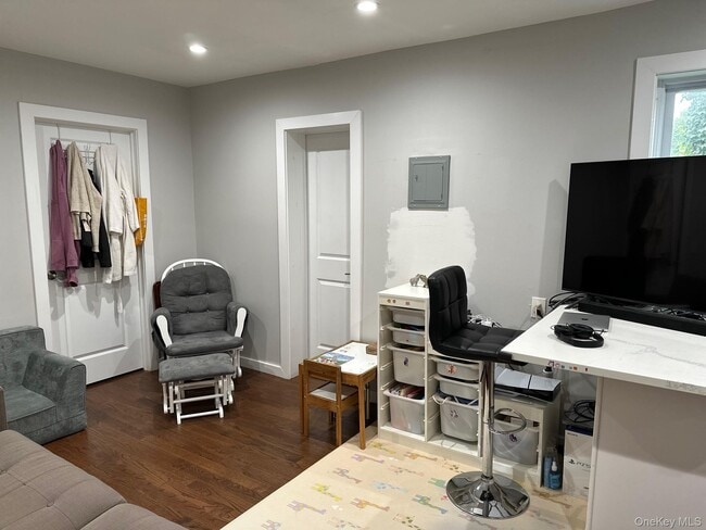 Building Photo - 71 Lannon Pl