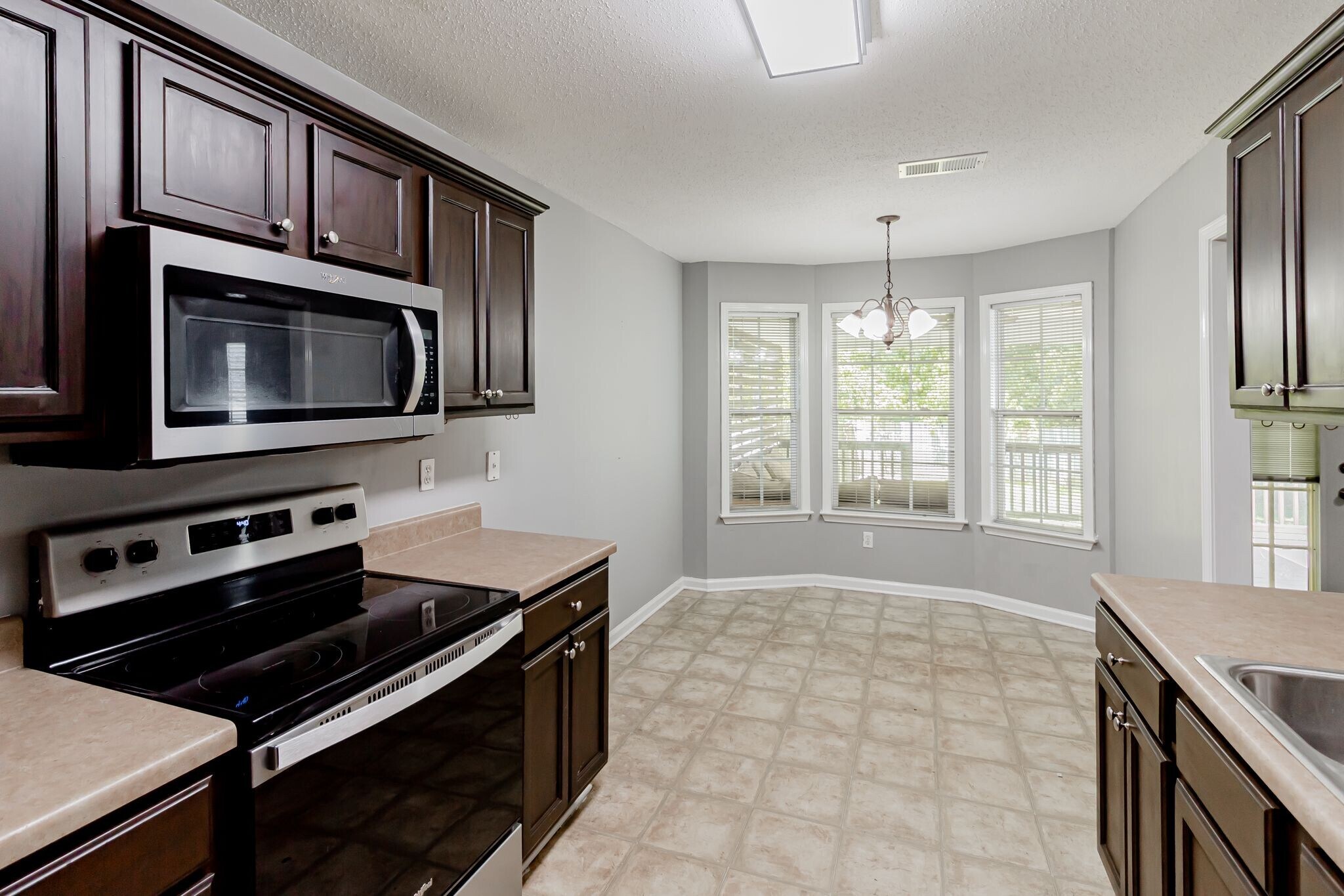 Building Photo - 2014 Inverness Pkwy