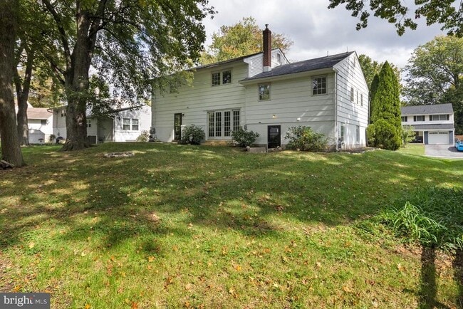 Building Photo - 2106 Largo Rd