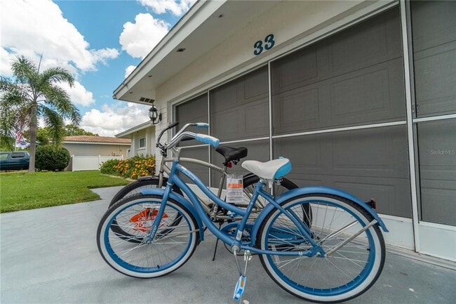 Building Photo - 33 Caddy Rd