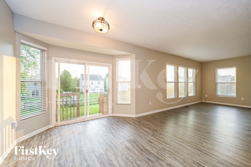 Building Photo - 7831 Healy Dr