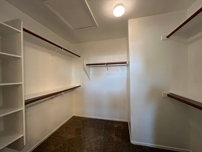 Building Photo - Fabulous Gilbert Location near San Tan Mall