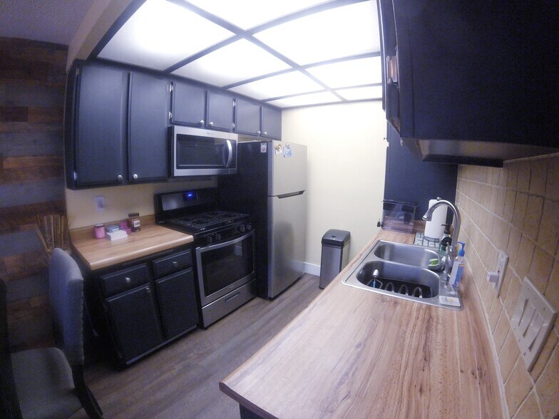 Building Photo - 20531 S Vermont Ave