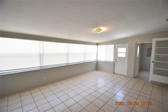 Building Photo - 5325 4th St S