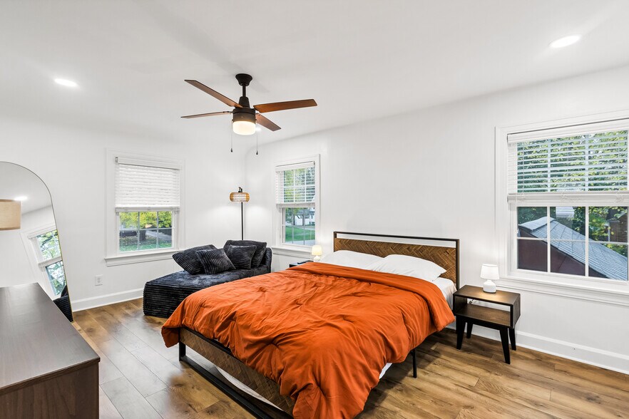 Building Photo - 1140 Trumbull Ave SE