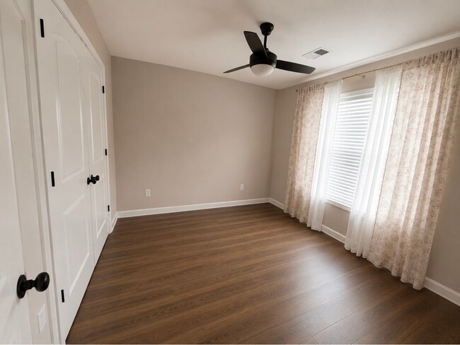Building Photo - 139 Magnolia Dr