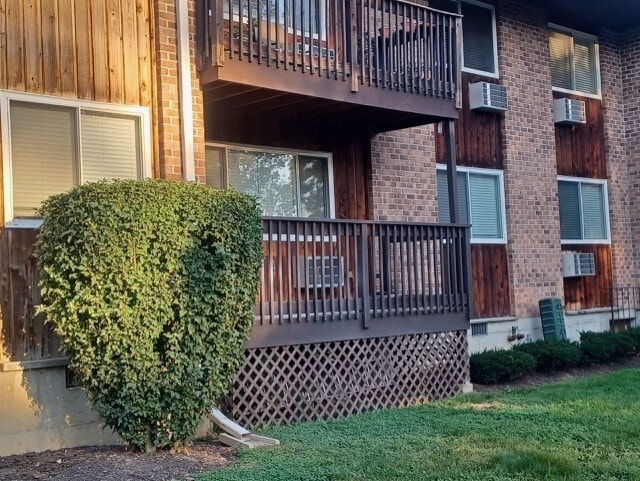 Building Photo - 333 Vincellette St