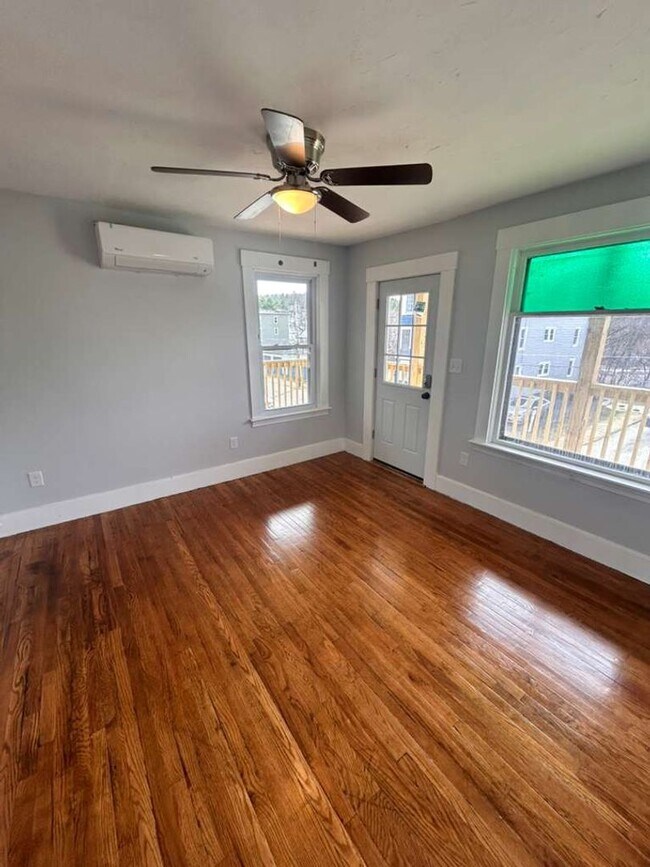 Building Photo - 67 Fairlawn Ave